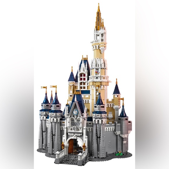 RETIRED Disney Lego Castle 50th Anniversary - Picture 7 of 14
